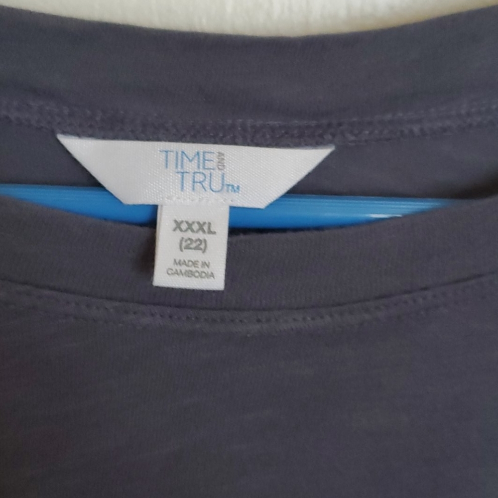 Crop top - Picture 2 of 3